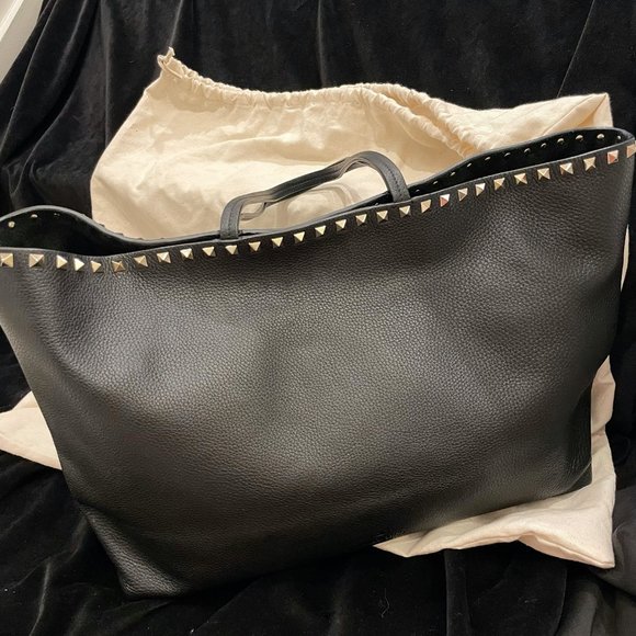 VALENTINO GARAVANI Grained Calfskin Rockstud Shoulder Tote - Picture 3 of 10